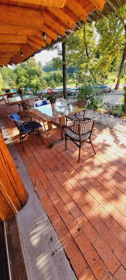 Guest House Mala Prica Zivinice Екстер'єр фото