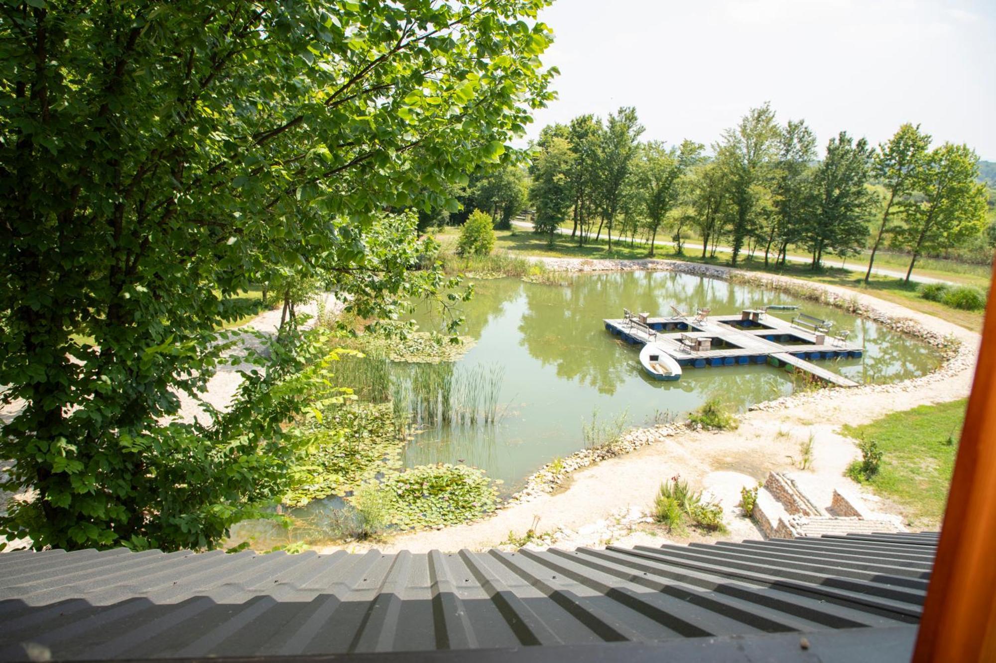 Guest House Mala Prica Zivinice Екстер'єр фото