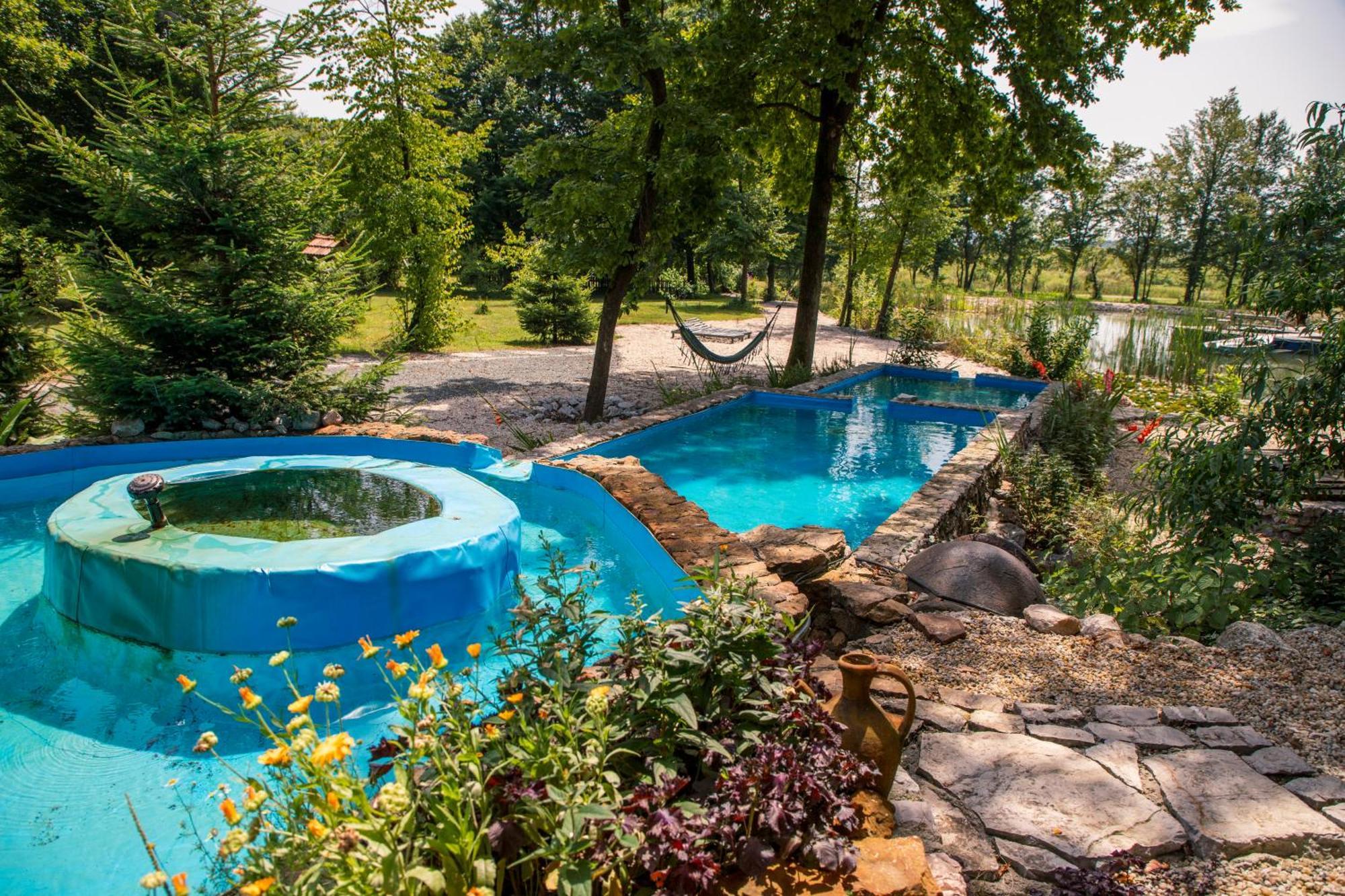 Guest House Mala Prica Zivinice Екстер'єр фото