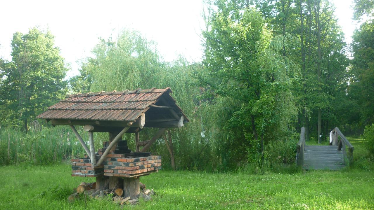 Guest House Mala Prica Zivinice Екстер'єр фото